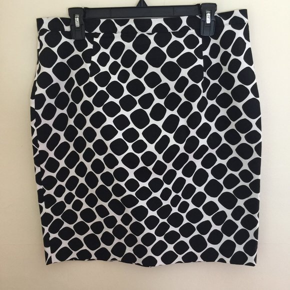 Michael Michael Kors Black and White Bold Graphic Skirt Size L - Picture 1 of 3